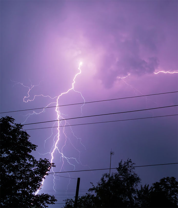 Battery backup sump pump for power outages
